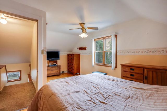 4729 Vista ROAD, Manitowoc, WI 54220