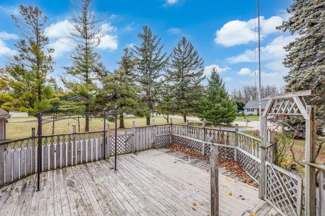 4729 Vista ROAD, Manitowoc, WI 54220