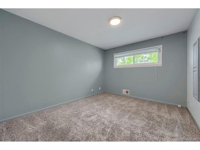 910 E Briarwood Cir, Centennial, CO 80122