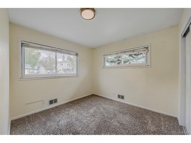 910 E Briarwood Cir, Centennial, CO 80122