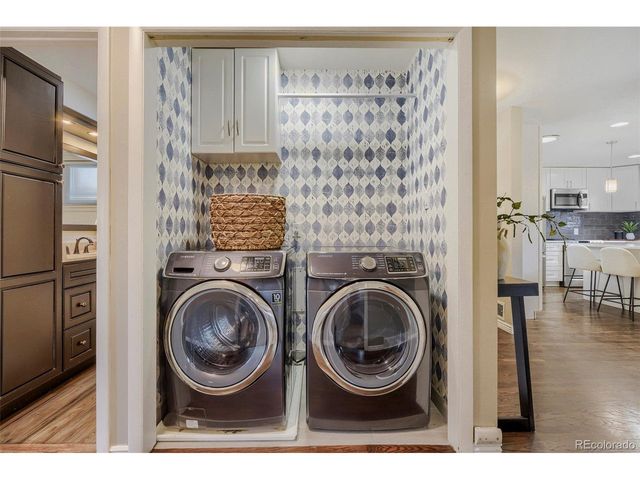 910 E Briarwood Cir, Centennial, CO 80122