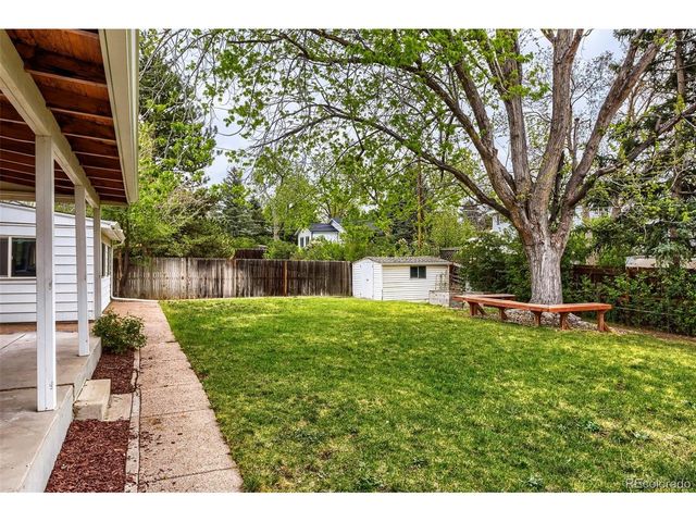 910 E Briarwood Cir, Centennial, CO 80122