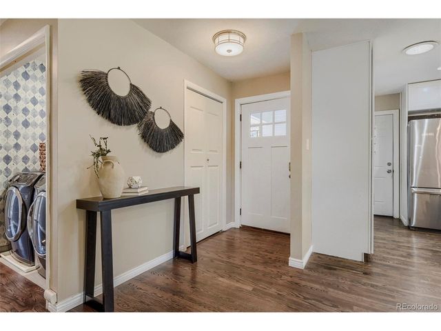 910 E Briarwood Cir, Centennial, CO 80122