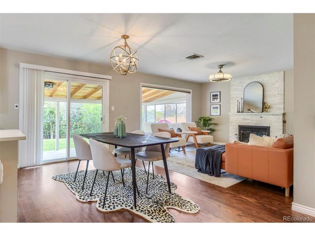 910 E Briarwood Cir, Centennial, CO 80122