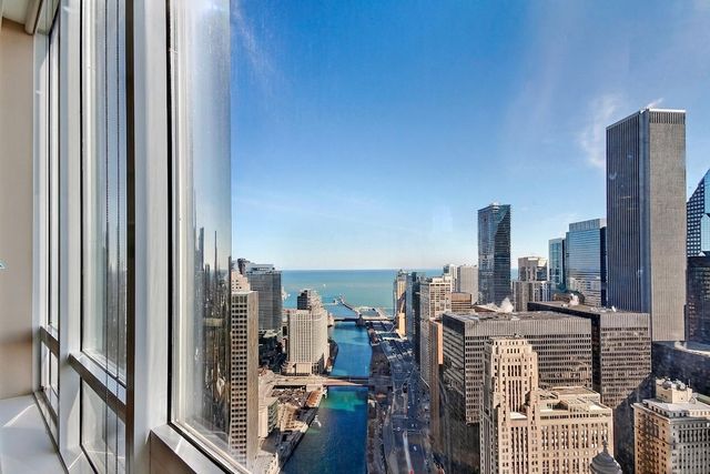 401 N Wabash Avenue 31J, Chicago, IL 60611