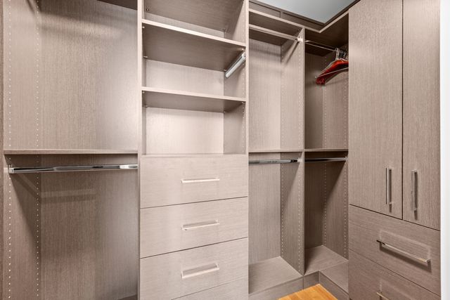 401 N Wabash Avenue 31J, Chicago, IL 60611