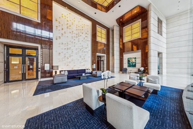 401 N Wabash Avenue 31J, Chicago, IL 60611