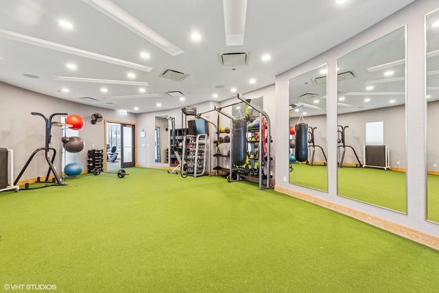 401 N Wabash Avenue 31J, Chicago, IL 60611