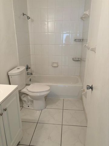 2148 NW 57th Avenue 14-E, Lauderhill, FL 33313