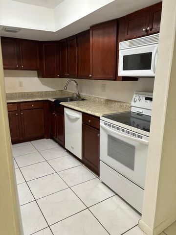 2148 NW 57th Avenue 14-E, Lauderhill, FL 33313