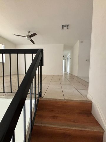 2148 NW 57th Avenue 14-E, Lauderhill, FL 33313