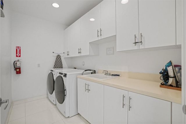 347 Oak Street B1, Hollywood, FL 33019