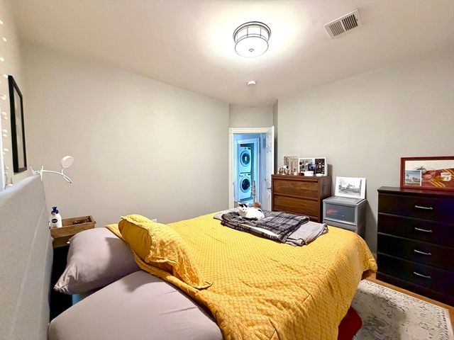 37 Moseley Street 3, Boston, MA 02125