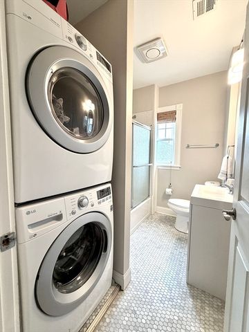 37 Moseley Street 3, Boston, MA 02125