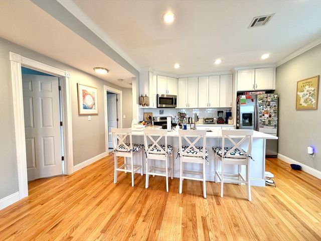 37 Moseley Street 3, Boston, MA 02125