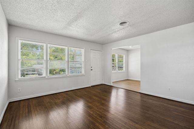 5170 Cardiff Street, Dallas, TX 75241