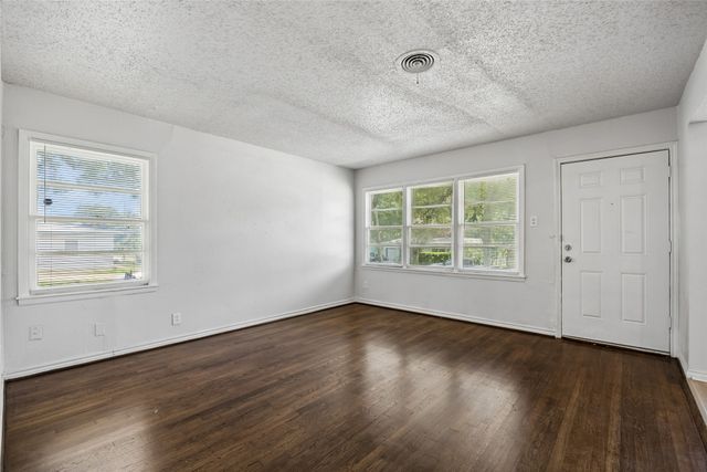 5170 Cardiff Street, Dallas, TX 75241