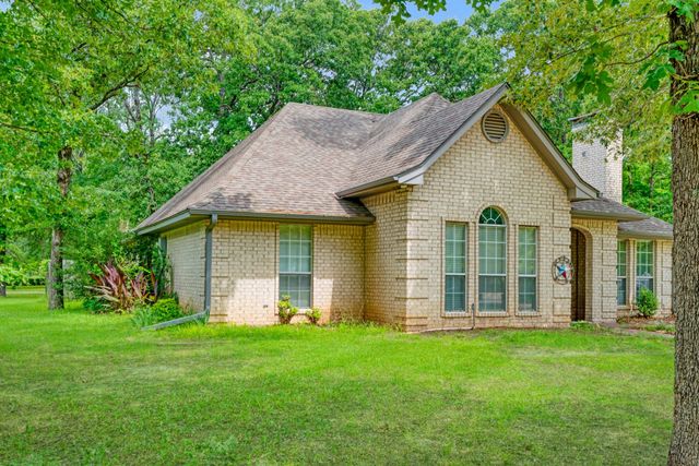 455 Timber Lakes Dr, Powderly, TX 75473