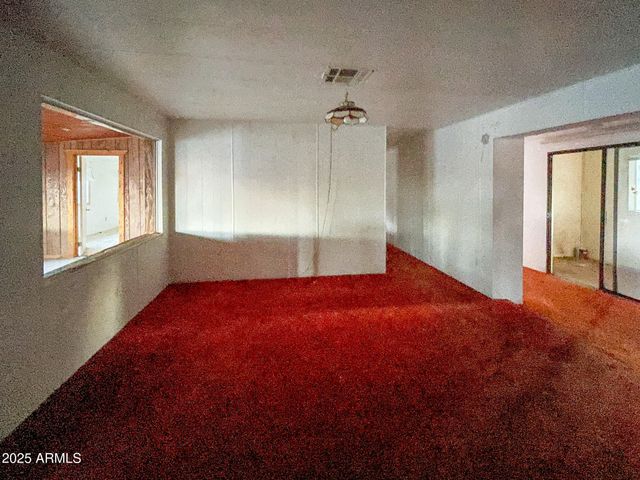 10198 S MIAMI Street, Mayer, AZ 86333