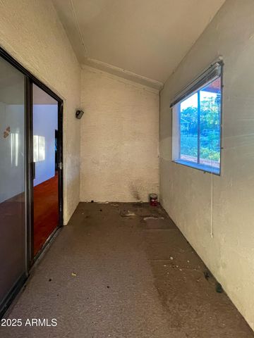 10198 S MIAMI Street, Mayer, AZ 86333