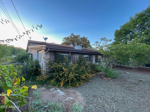 10198 S MIAMI Street, Mayer, AZ 86333