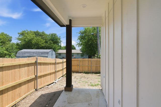 1013 Duff Court, Fort Worth, TX 76112