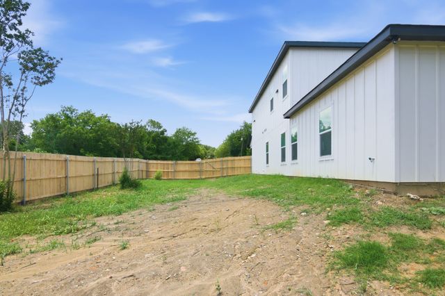 1013 Duff Court, Fort Worth, TX 76112