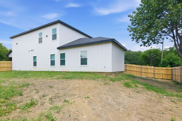 1013 Duff Court, Fort Worth, TX 76112