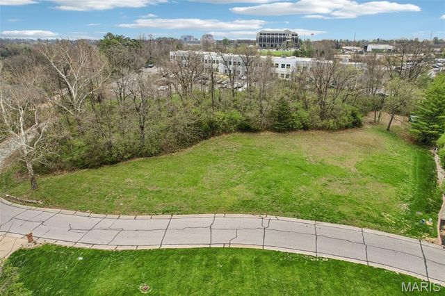 13004 Pingry Place, St Louis, MO 63131