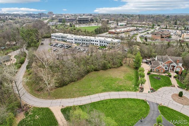 13004 Pingry Place, St Louis, MO 63131