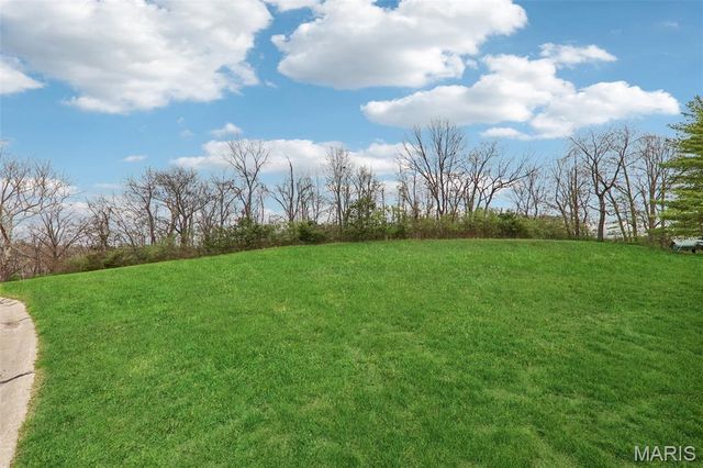 13004 Pingry Place, St Louis, MO 63131