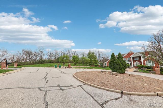 13004 Pingry Place, St Louis, MO 63131