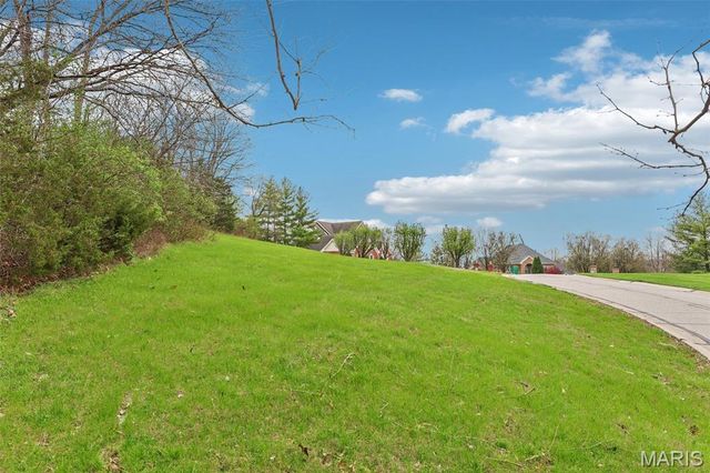13004 Pingry Place, St Louis, MO 63131