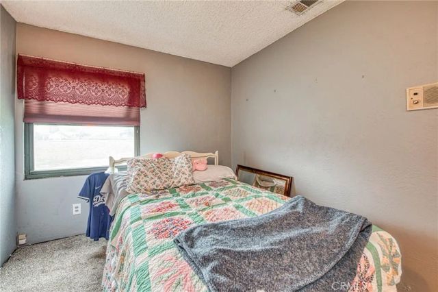 6729 W Clinton Avenue, Fresno, CA 93723