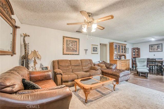 6729 W Clinton Avenue, Fresno, CA 93723