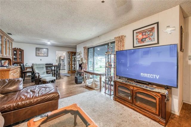 6729 W Clinton Avenue, Fresno, CA 93723