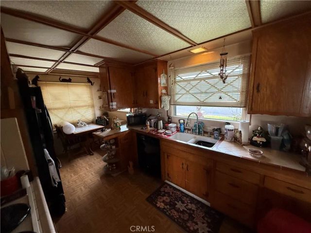 8039 Irondale, Canoga Park, CA 91306