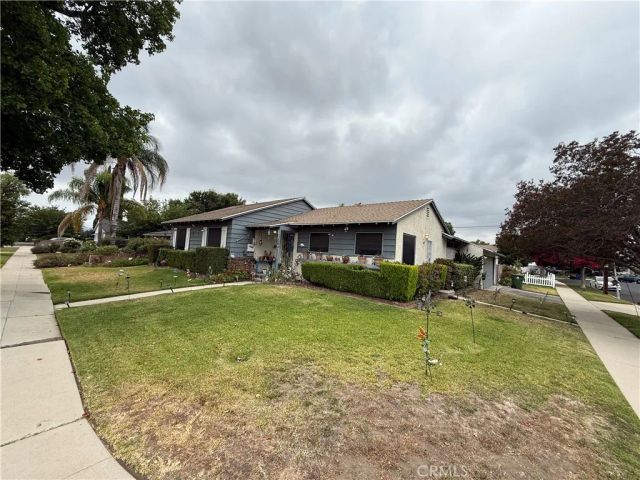 8039 Irondale, Canoga Park, CA 91306
