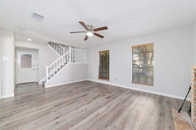 8426 Laurel Trails Drive, Houston, TX 77095