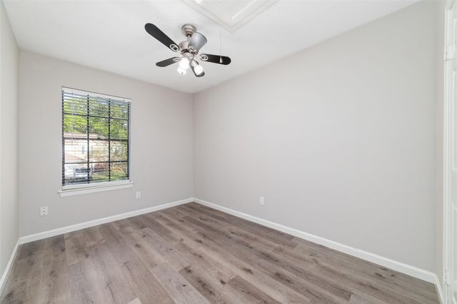 8426 Laurel Trails Drive, Houston, TX 77095