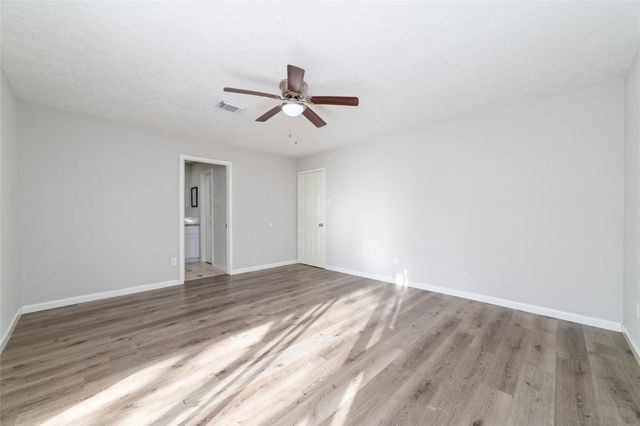 8426 Laurel Trails Drive, Houston, TX 77095