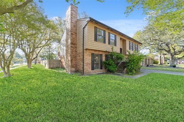 8426 Laurel Trails Drive, Houston, TX 77095