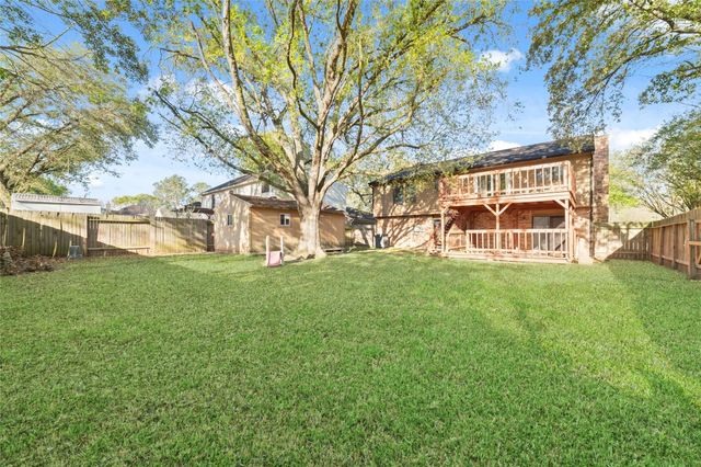 8426 Laurel Trails Drive, Houston, TX 77095