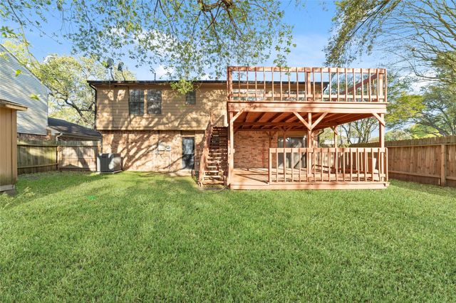 8426 Laurel Trails Drive, Houston, TX 77095