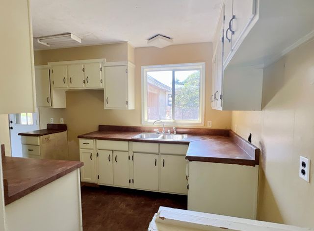 6552 College Drive, Milton, FL 32570