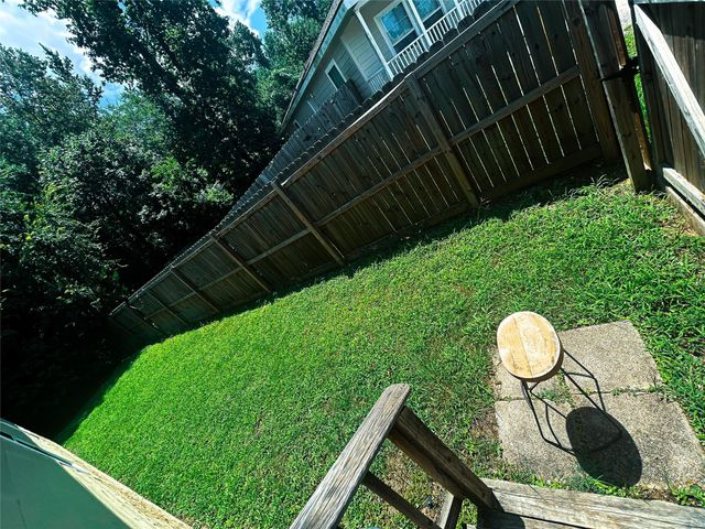 113 Varsity Drive, Huntsville, TX 77340