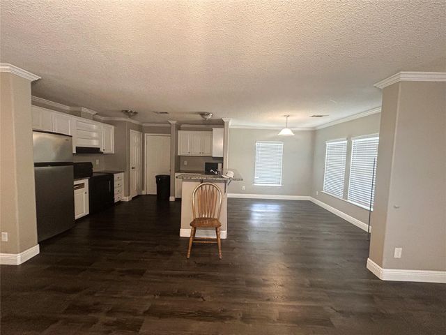 113 Varsity Drive, Huntsville, TX 77340