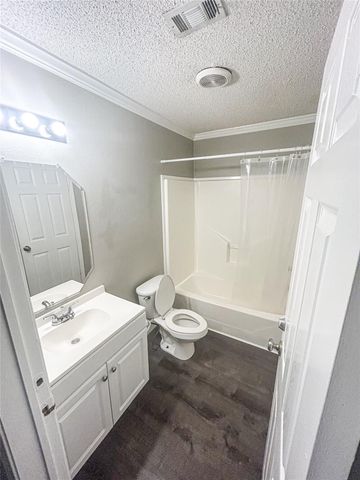 113 Varsity Drive, Huntsville, TX 77340