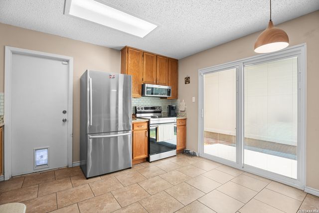 7715 Chatsworth, San Antonio, TX 78250