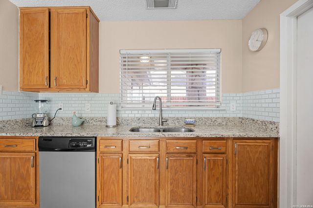7715 Chatsworth, San Antonio, TX 78250
